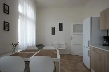 Angel City Apartments - 101
