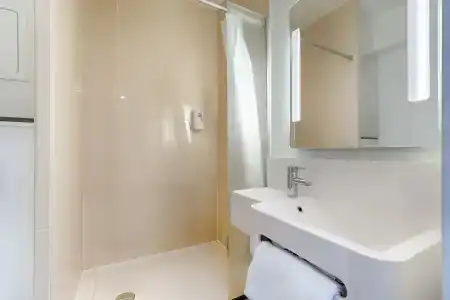 B&B Marseille Centre La Joliette - 7