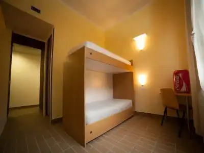 New Generation Hostel Tirana Center - 3