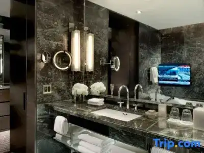 The Hazelton Toronto - 36