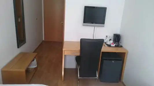 4th floor - 3