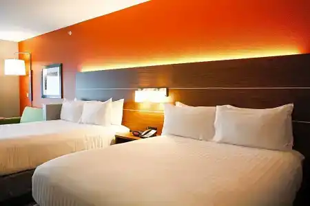 Holiday Inn Express & Suites Louisville Downtown by IHG - 116