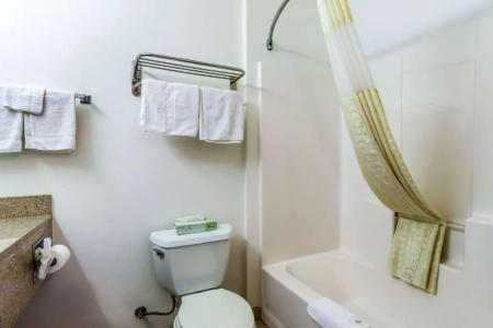 Motel 6 Bakersfield, CA - Airport - 88