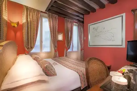Dauphine Saint Germain - 53