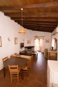 Linos Inn - 19