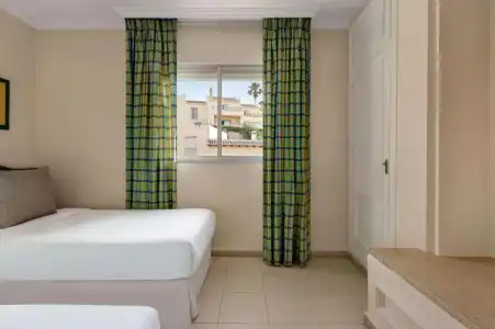 Resort Ramada & Suites by Wyndham Costa del Sol - 116