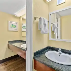 North Shore Oceanfront Resort with Waterpark - 12