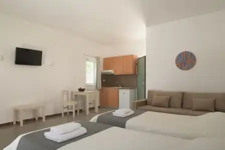 Reina Apartments - 43