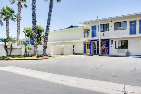 Motel 6 Bakersfield, CA - South - 0