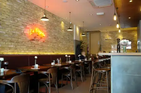 Kings Cross Inn - 10