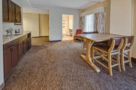 Black Fox Lodge Pigeon Forge, Tapestry Collection by Hilton - 81