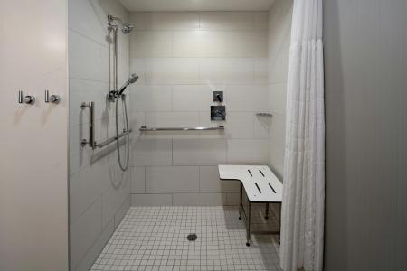 DoubleTree by Hilton Bakersfield - 9