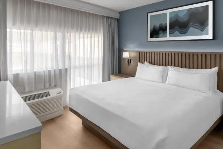 DoubleTree by Hilton South Bend - 43