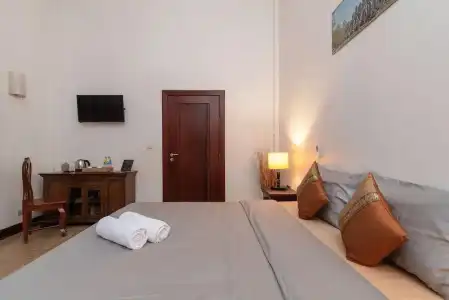 Home Boutique - 18