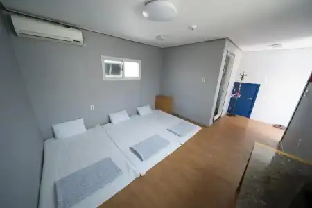 Beewon Guest House - Hostel - 38