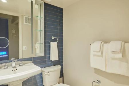 The Quincy, an Ascend Collection - 60