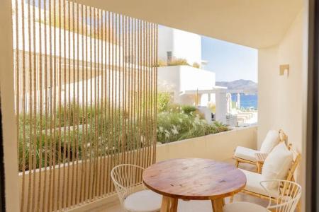 White Pebble Suites - 31