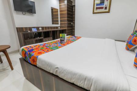 FabPrime Sapphire Inn - 23