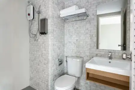 Travelier Hostel - 10