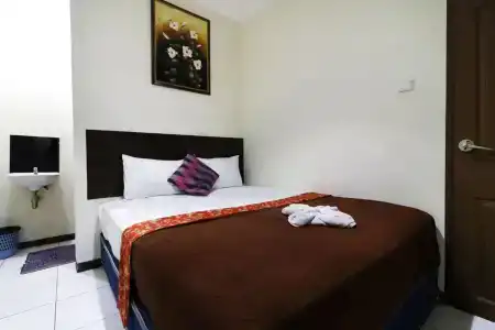 Bantal Guling Pasar Baru Bandung - 1