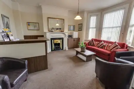 Sportsview Guest House - 21