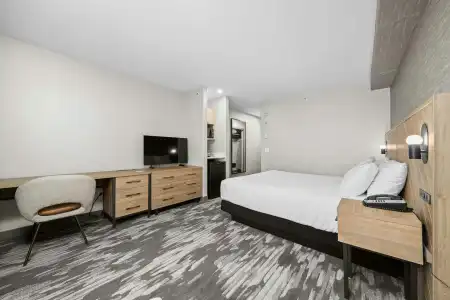 Sandman Signature Calgary Airport - 26