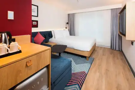 Hampton by Hilton London Park Royal - 50