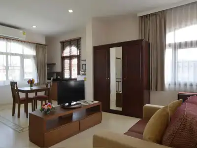 The Golden Wells Residence - 1