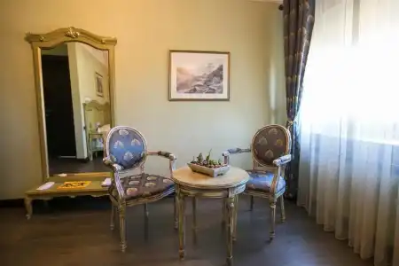 Victoria - 26
