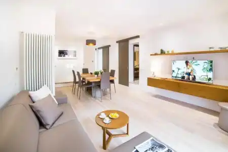 Grand Master Suites - 143