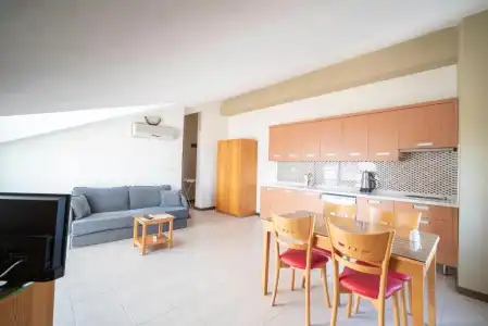 Fora Apart - 58
