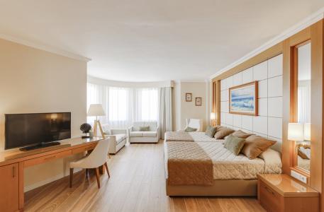 PortAventura - Includes unlimited access PortAventura Park & 1 access Ferrari Land - 6