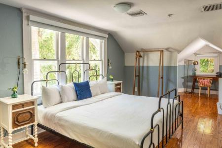 Miami River Inn By Renzzi - 27