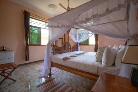 Sunny Palms Beach Bungalows - 29