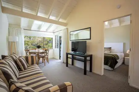 Emerald Inn - 53