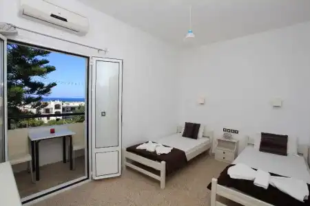 Iraklis Studios & Apartments - 87