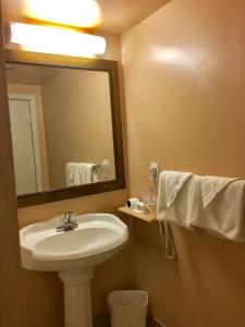 The Mt. Vernon Inn - 8