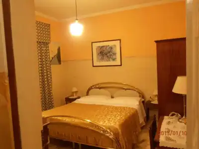 Souvenir - 18