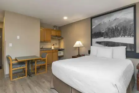 Quality Inn & Suites - 2