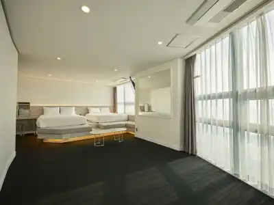 UH Suite The Haendae - 78