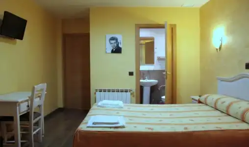 Hostal Regio - 79