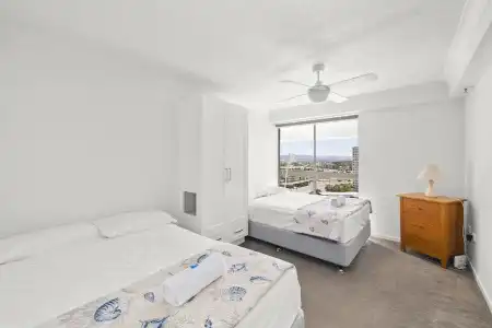 Gemini Court Holiday Apartments - 196