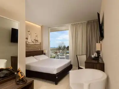 Mercure Rimini Lungomare - 0