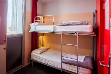 Urbany Hostel Barcelona - 41