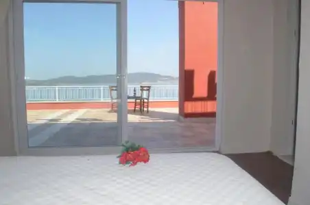 Tunc Otel - 127