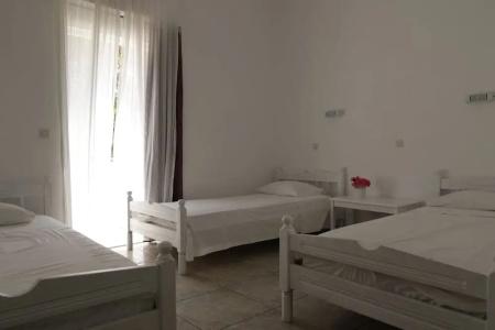Armadoros / Ios Backpackers - 19