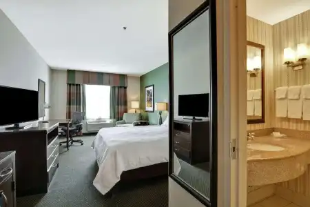 Hilton Garden Inn Green Bay - 61