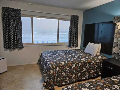 Driftwood Beach Motel - 131