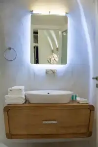 Daydream Luxury Suites - 60