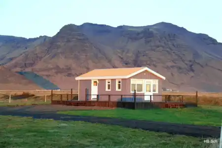 South Iceland Guesthouse - 28